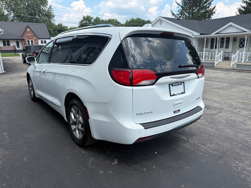 2018 Chrysler Pacifica Image 5