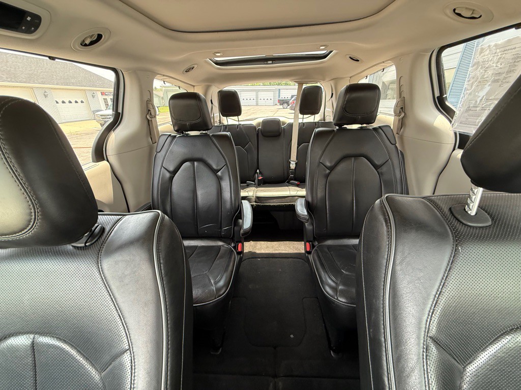 2018 Chrysler Pacifica Image 15