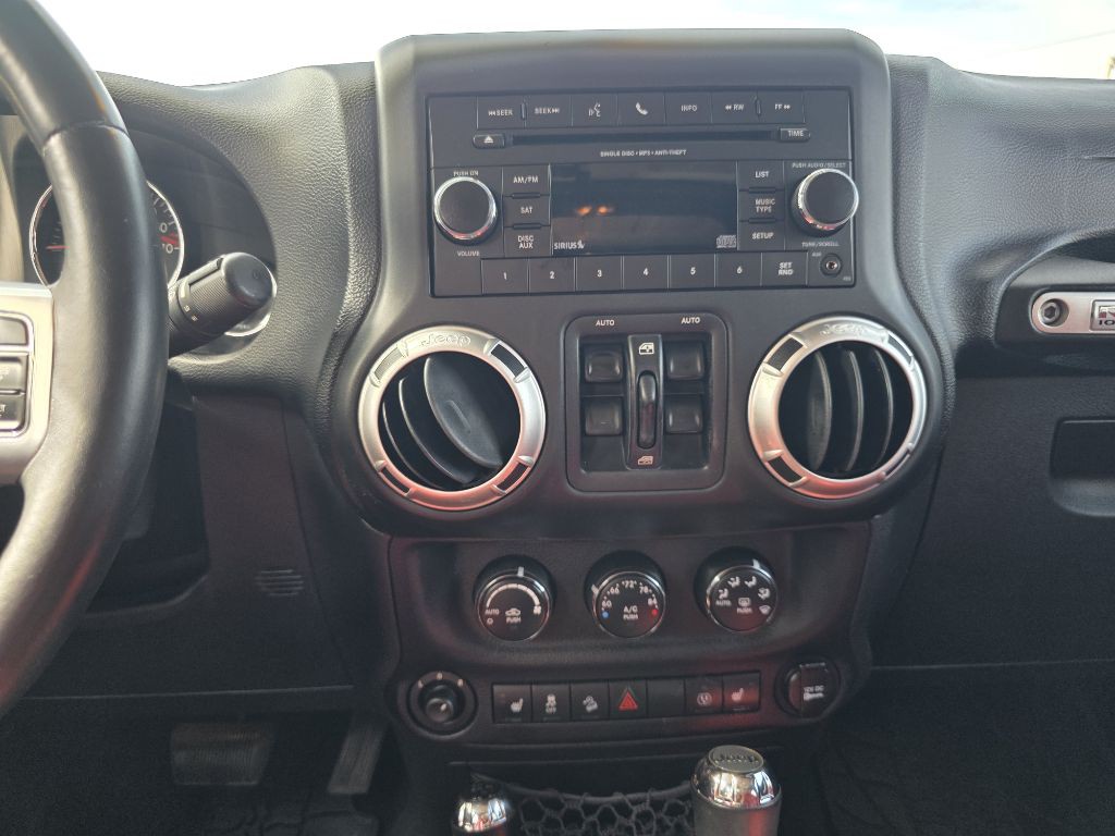 2013 Jeep Wrangler Unlimited Image 9