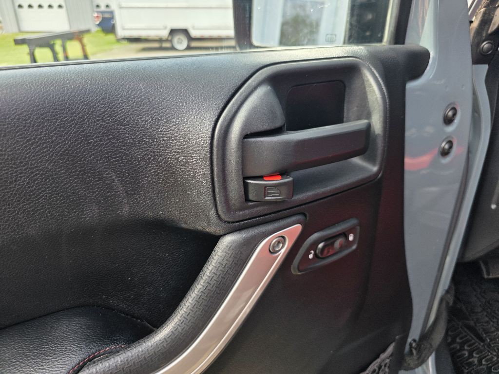 2013 Jeep Wrangler Unlimited Image 12