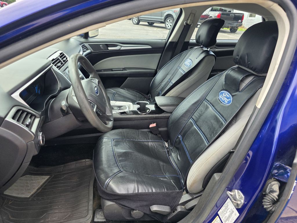 2016 Ford Fusion Image 11