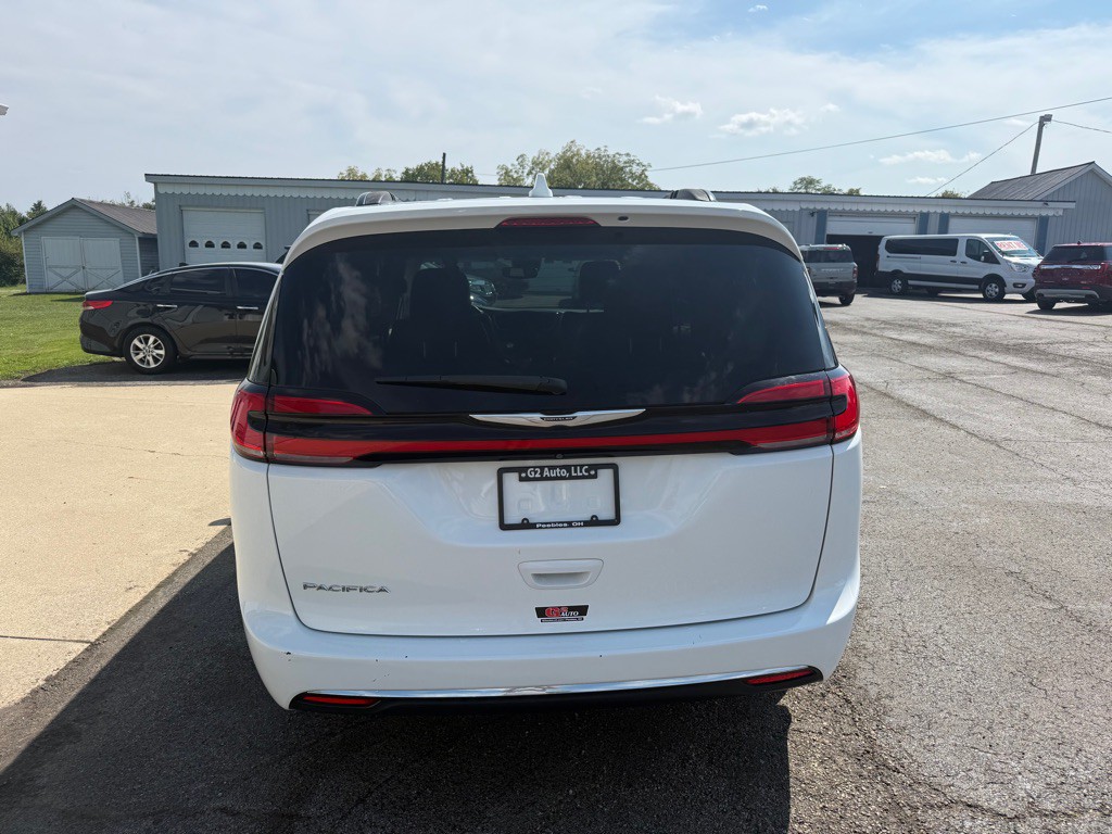 2022 Chrysler Pacifica Image 6