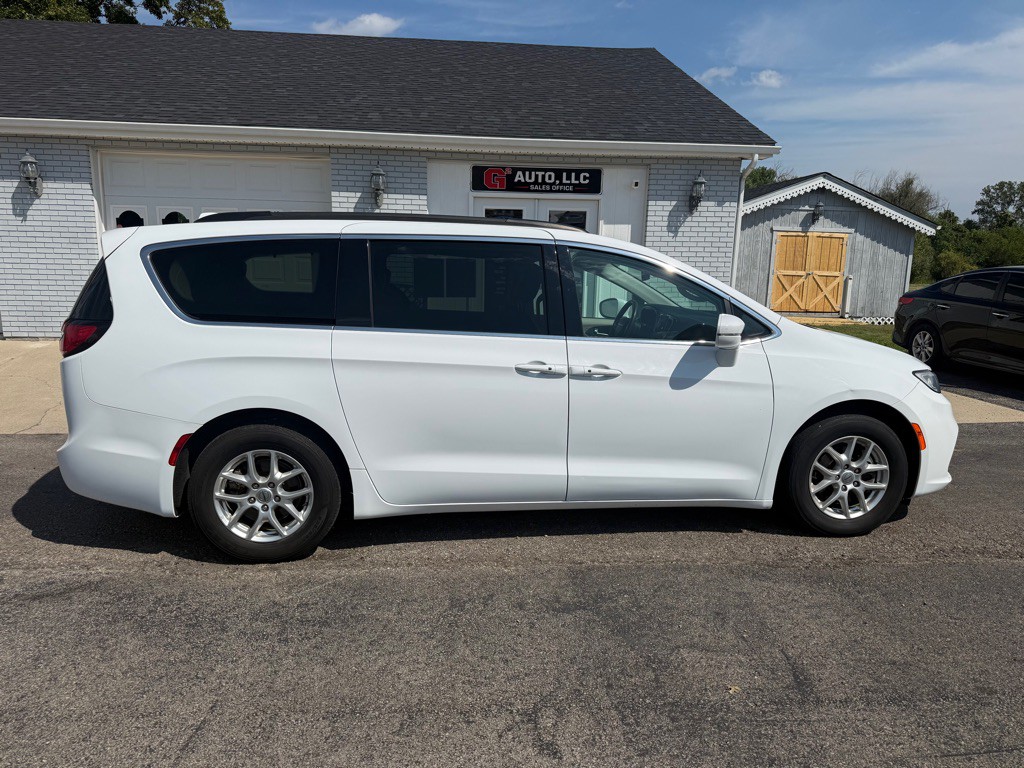 2022 Chrysler Pacifica Image 7