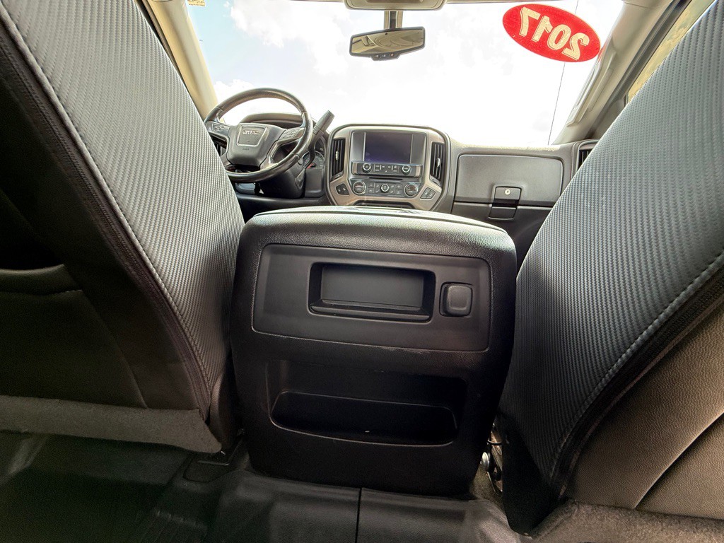 2017 GMC Sierra Image 16
