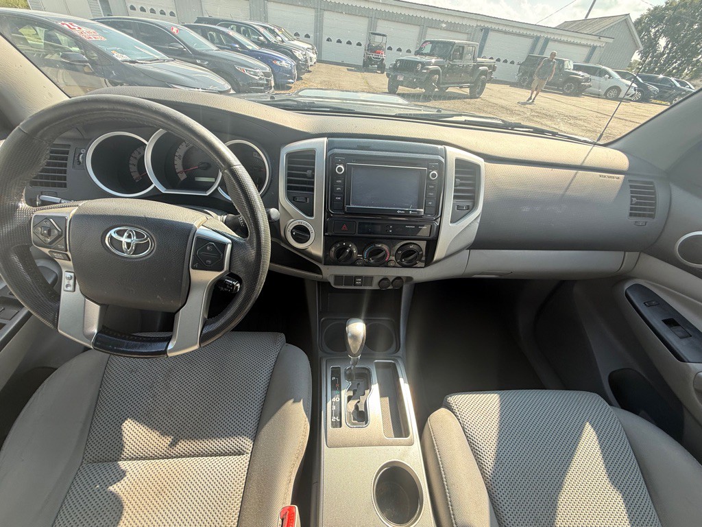 2014 Toyota Tacoma Image 15