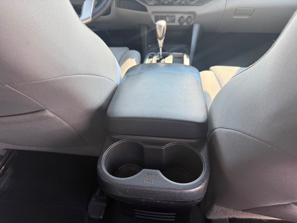 2014 Toyota Tacoma Image 16