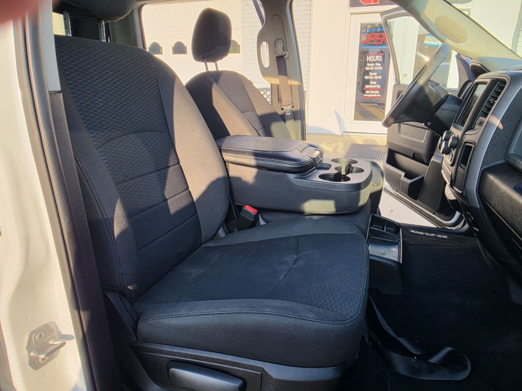 2019 RAM 1500 Image 32