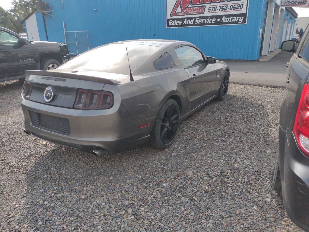 2013 Ford Mustang Image 3