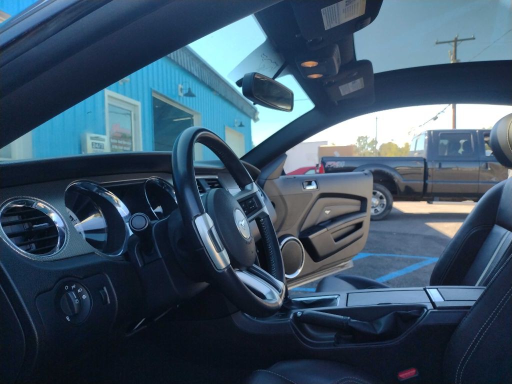 2013 Ford Mustang Image 10