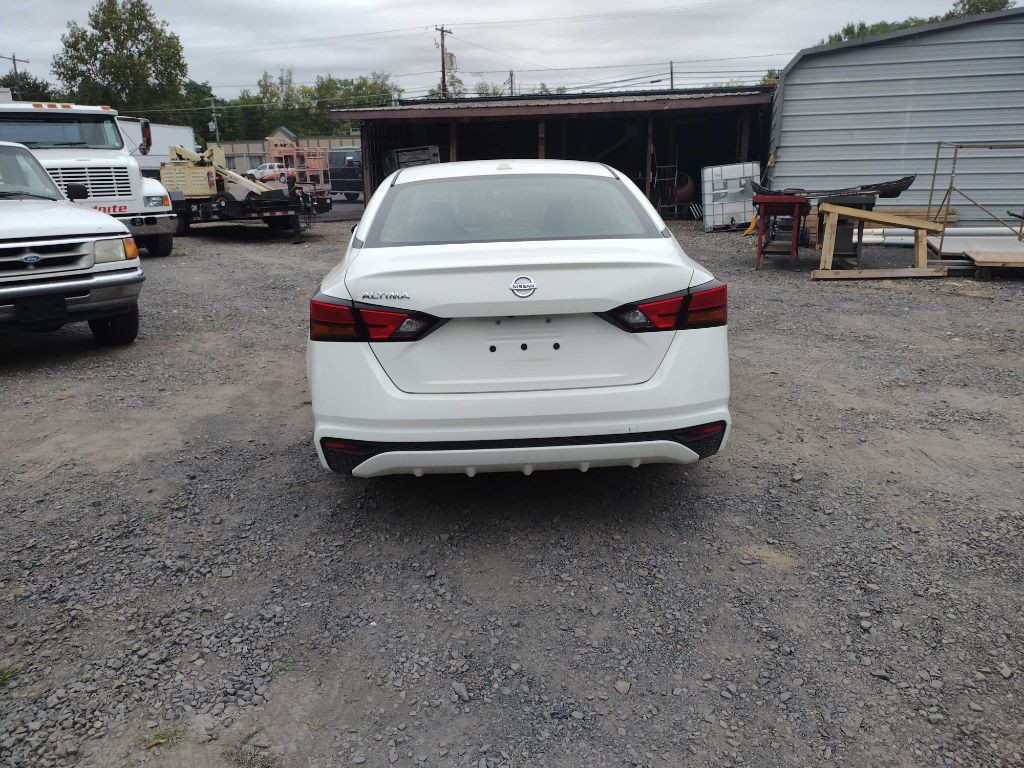 2019 Nissan Altima Image 2