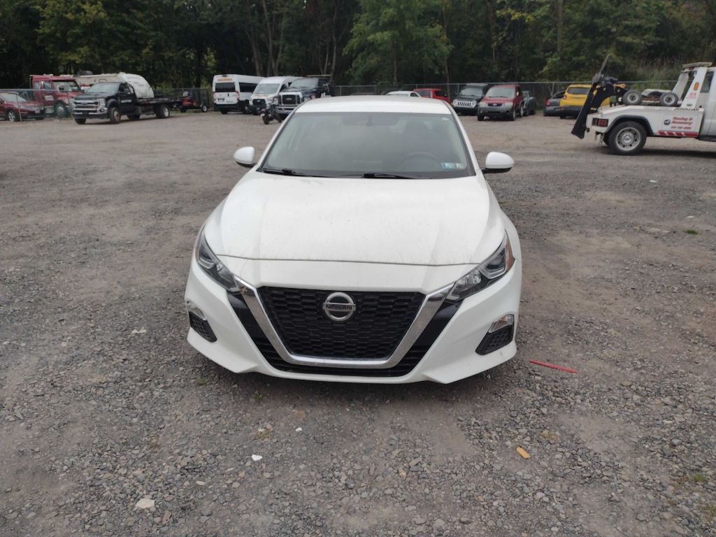 2019 Nissan Altima Image 4