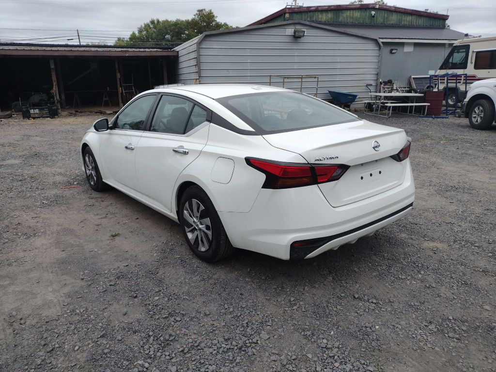 2019 Nissan Altima Image 5