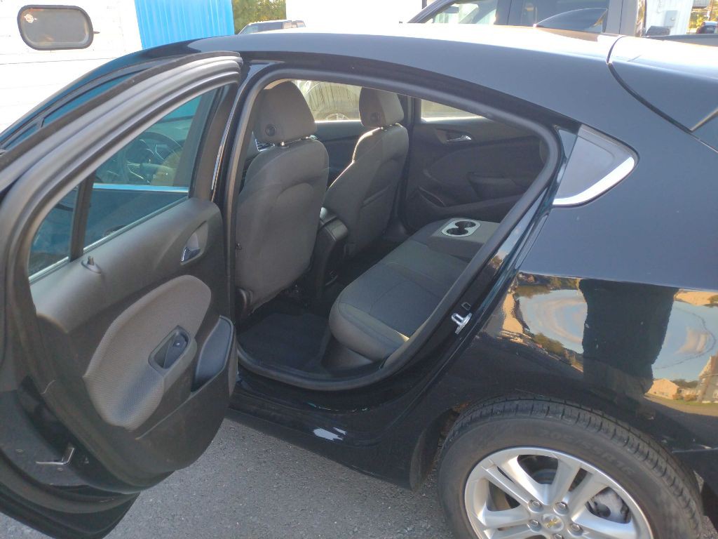 2017 Chevrolet Cruze Image 7