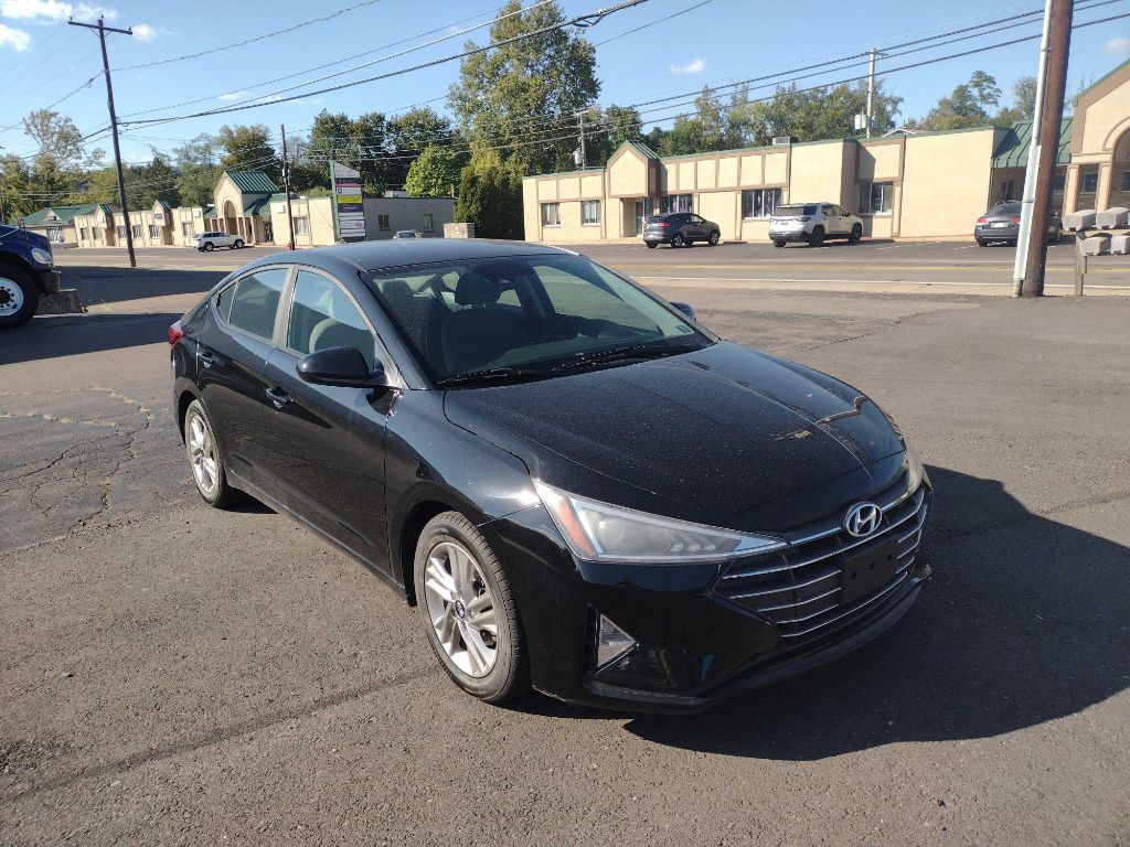 2019 Hyundai Elantra Image 1