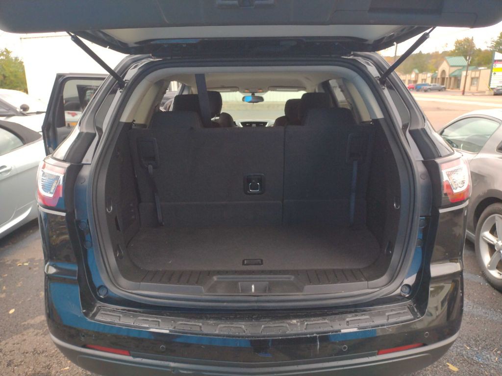 2017 Chevrolet Traverse Image 8