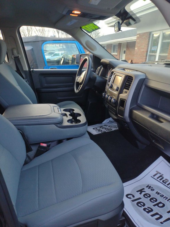 2017 RAM 1500 Image 9