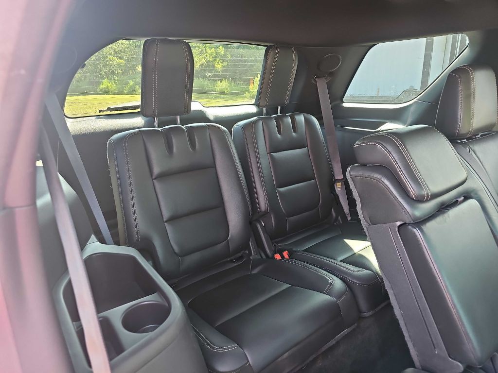 2015 Ford Explorer Image 9