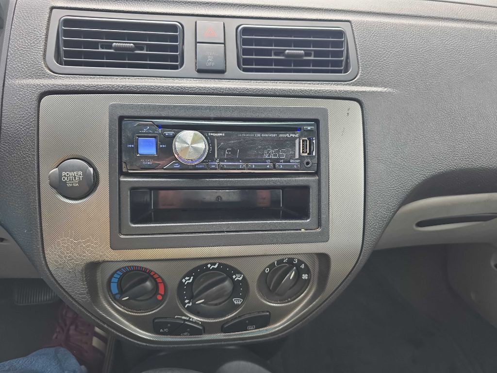 2007 Ford Focus Image 7