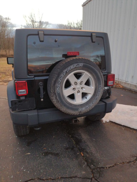 2013 Jeep Wrangler Image 4