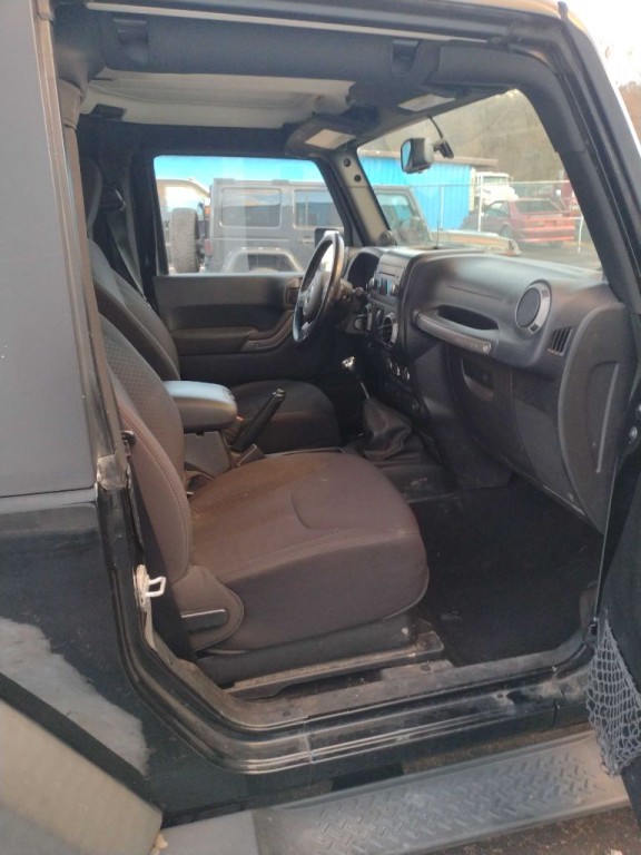 2013 Jeep Wrangler Image 5