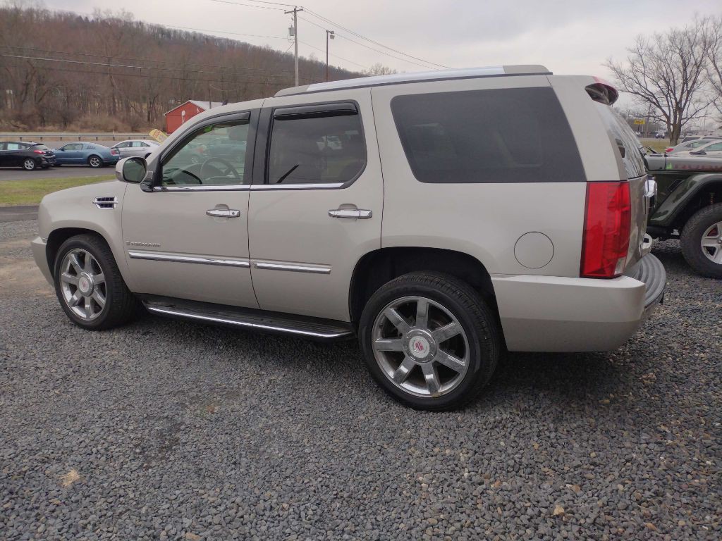 2008 Cadillac Escalade Image 3