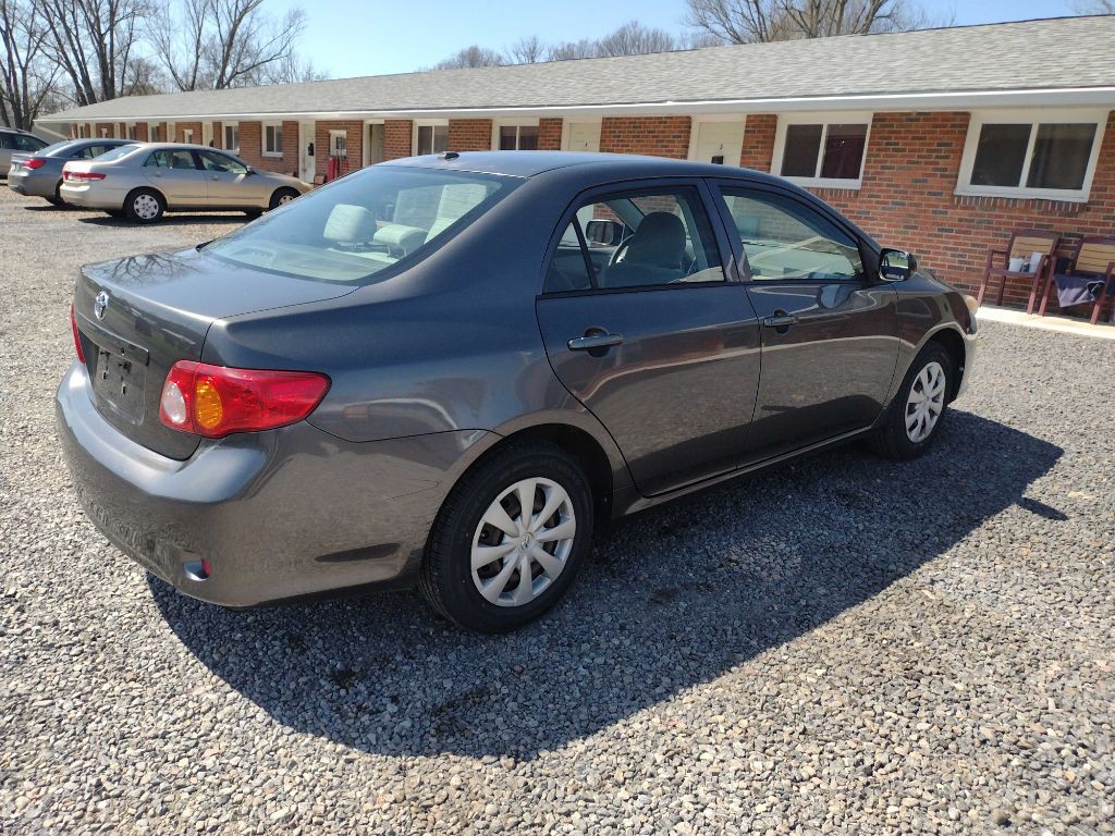 2010 Toyota Corolla Image 2