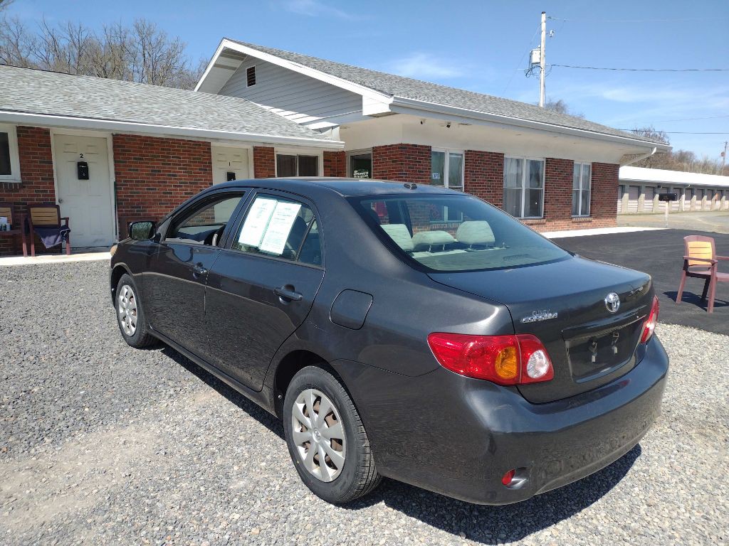 2010 Toyota Corolla Image 3