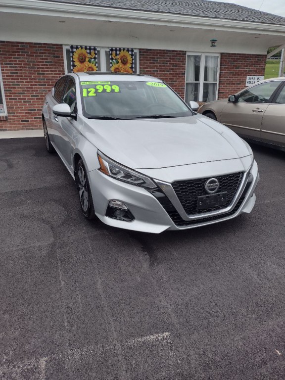 2019 Nissan Altima Image 2