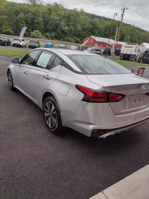 2019 Nissan Altima Image 5