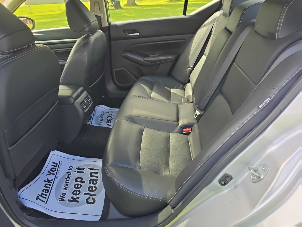2019 Nissan Altima Image 11