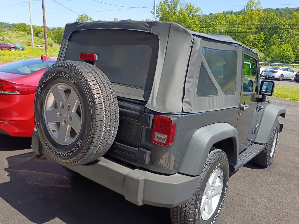 2010 Jeep Wrangler Image 4