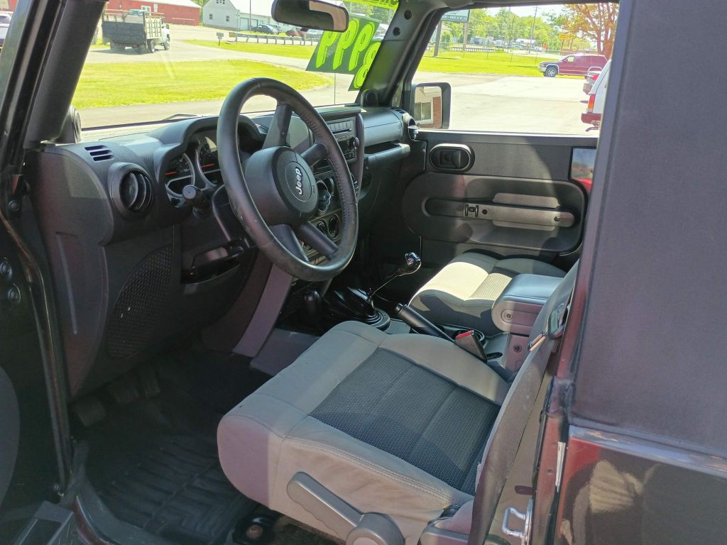 2010 Jeep Wrangler Image 7