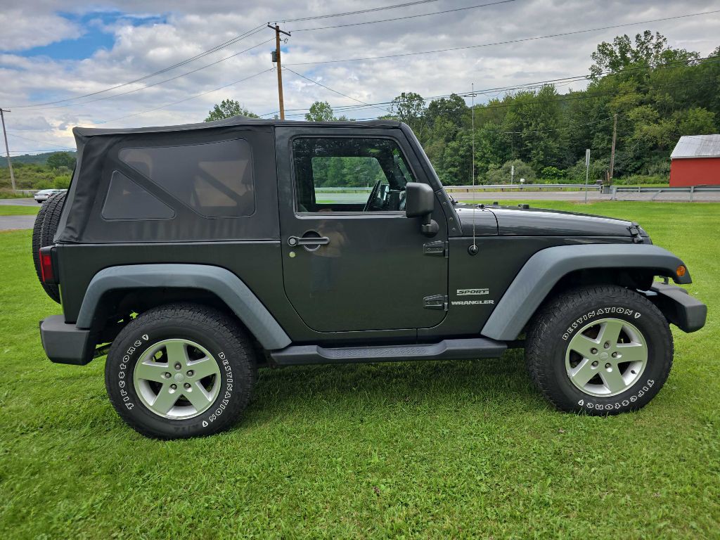 2010 Jeep Wrangler Image 3