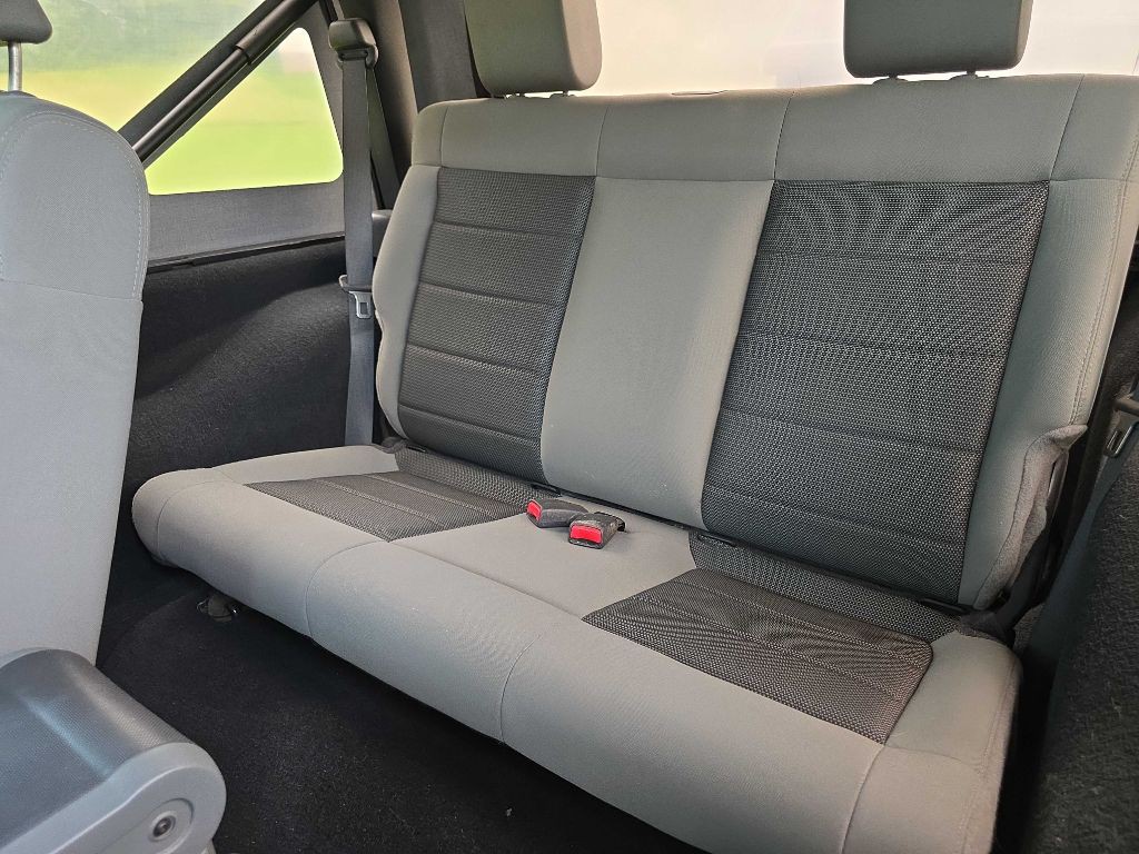 2010 Jeep Wrangler Image 11