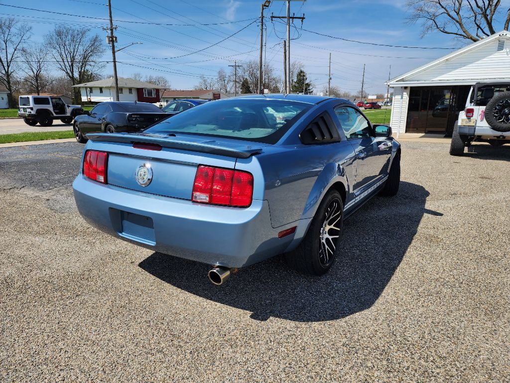 2007 Ford Mustang Image 5