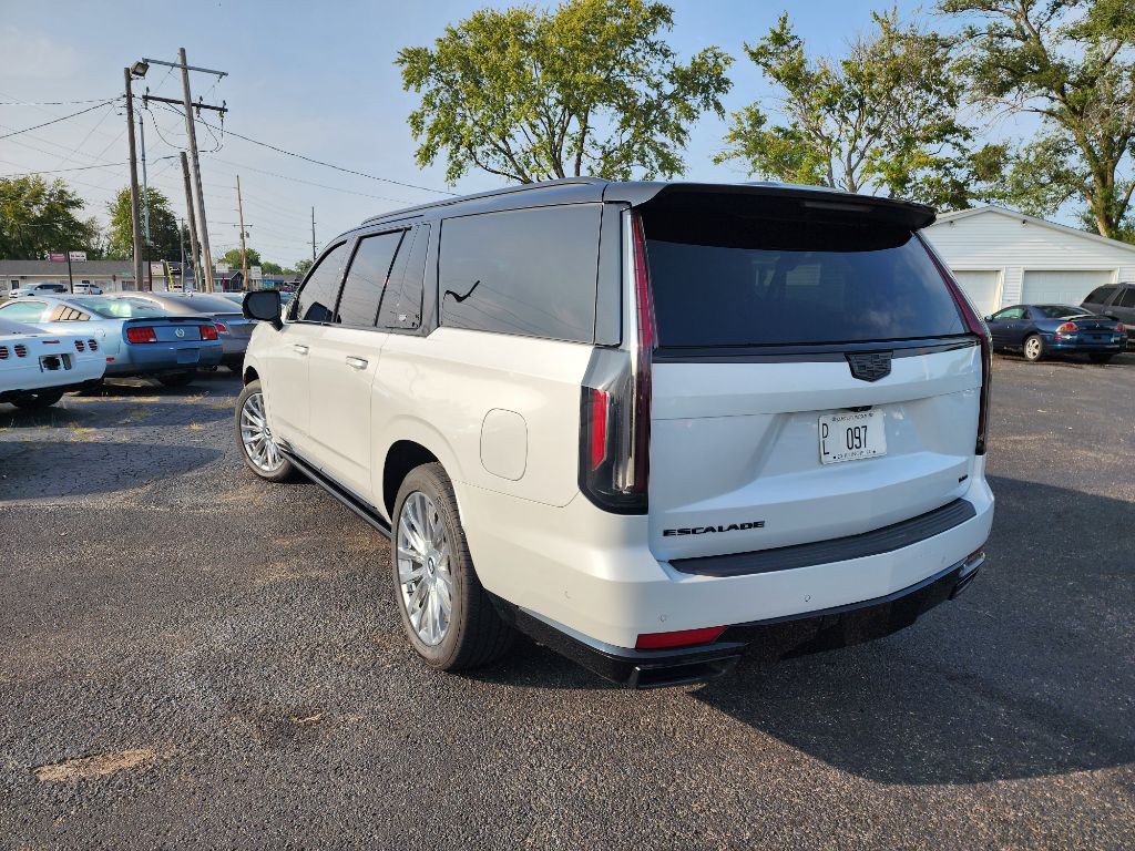 2021 Cadillac Escalade Image 8