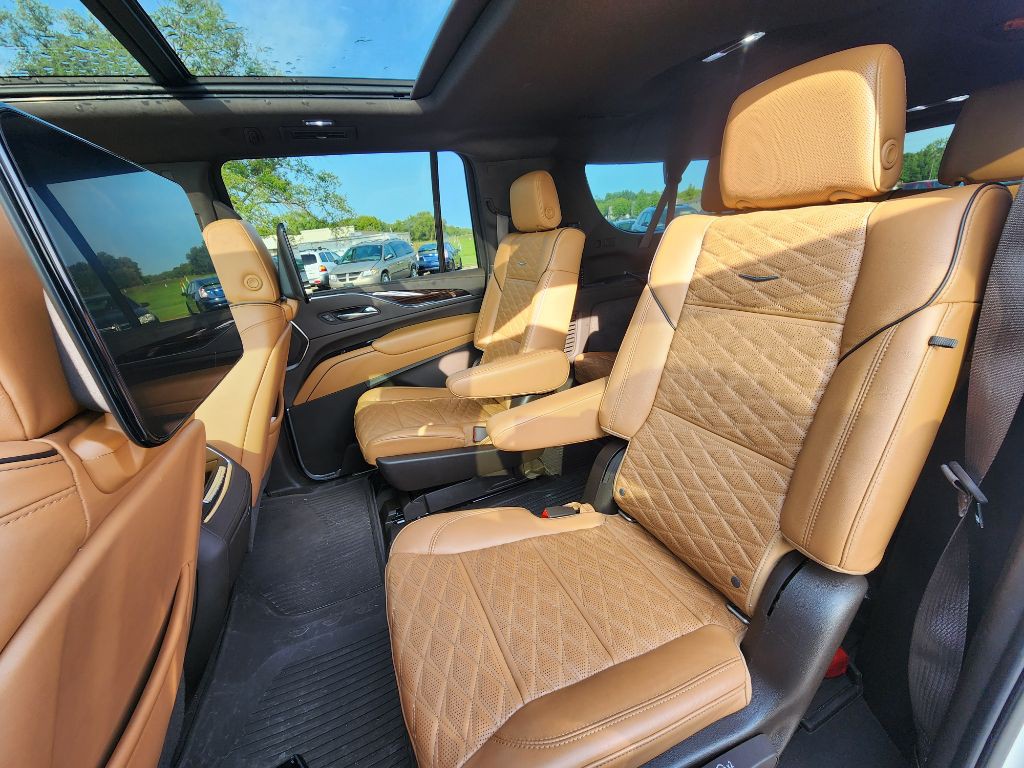 2021 Cadillac Escalade Image 16