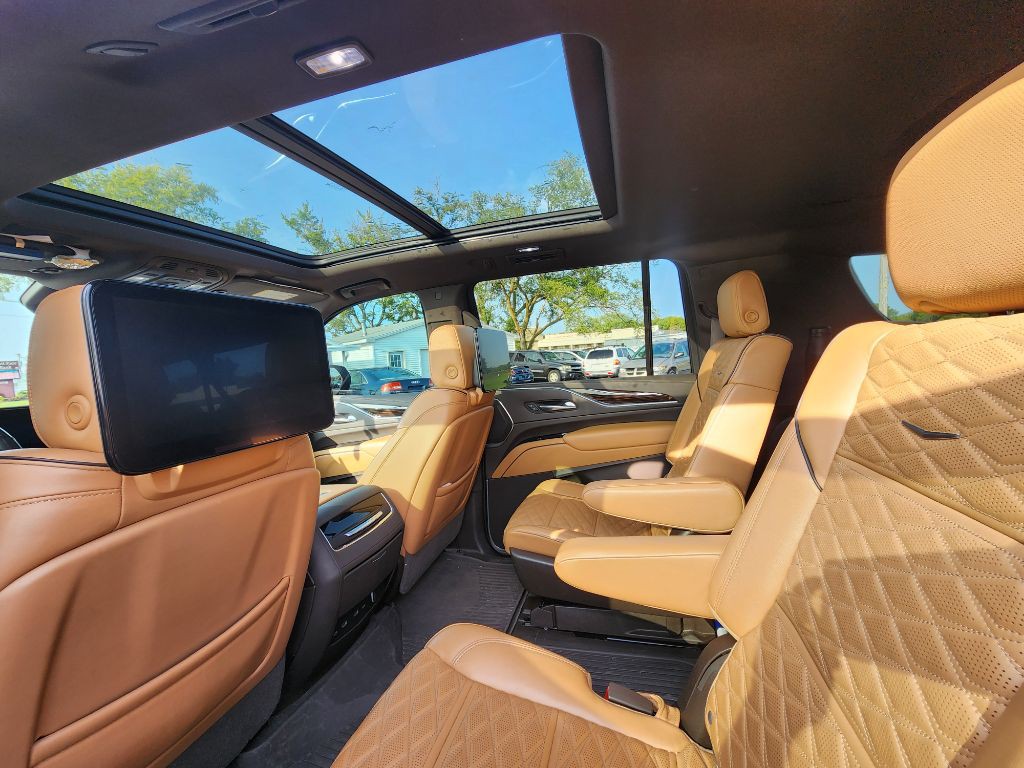 2021 Cadillac Escalade Image 18