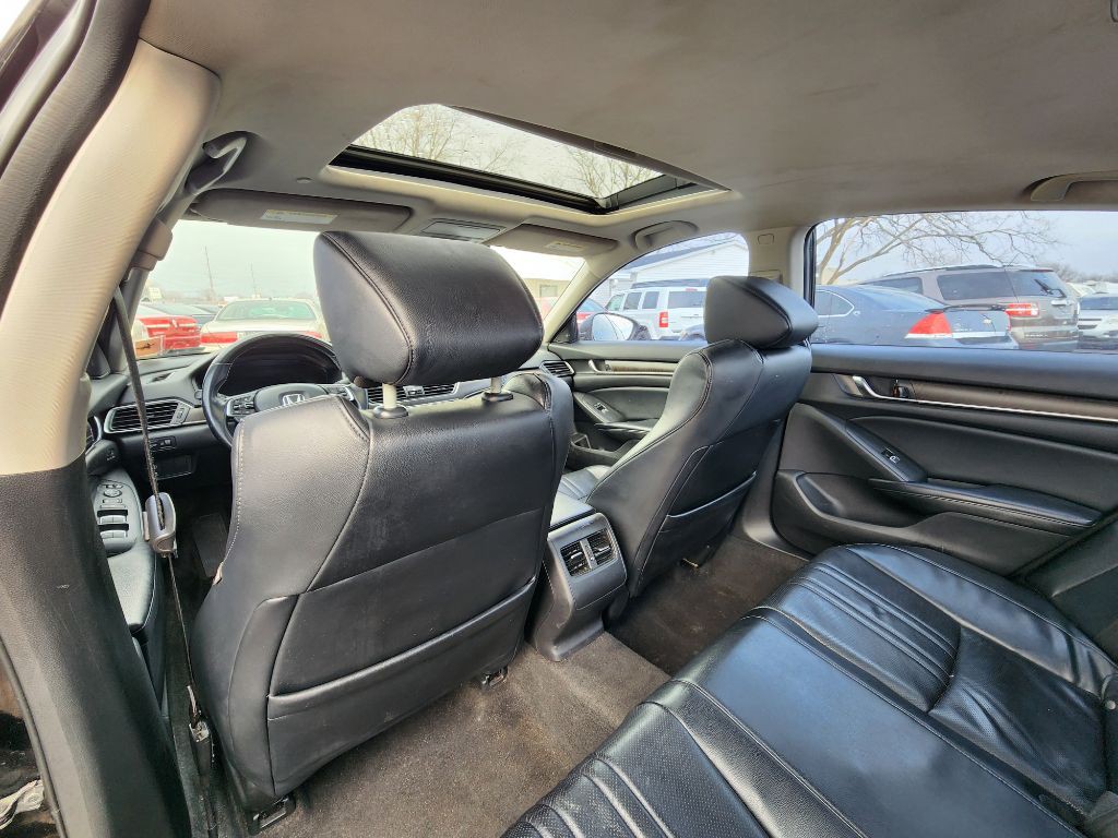 2018 Honda Accord Image 17