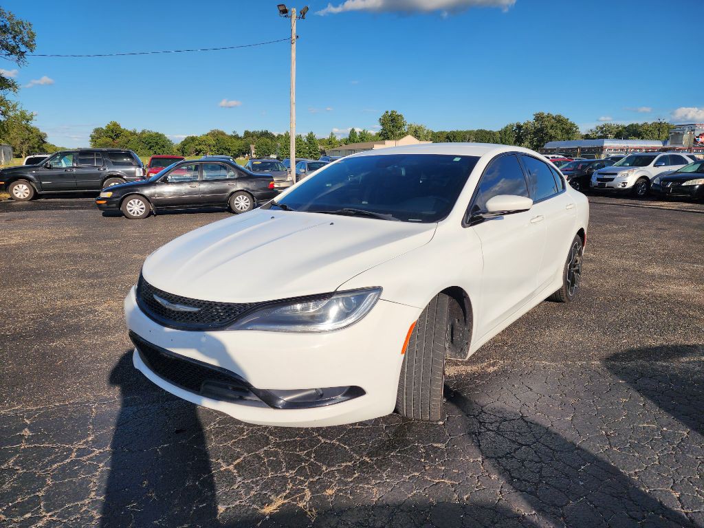 2015 Chrysler 200 Image 11