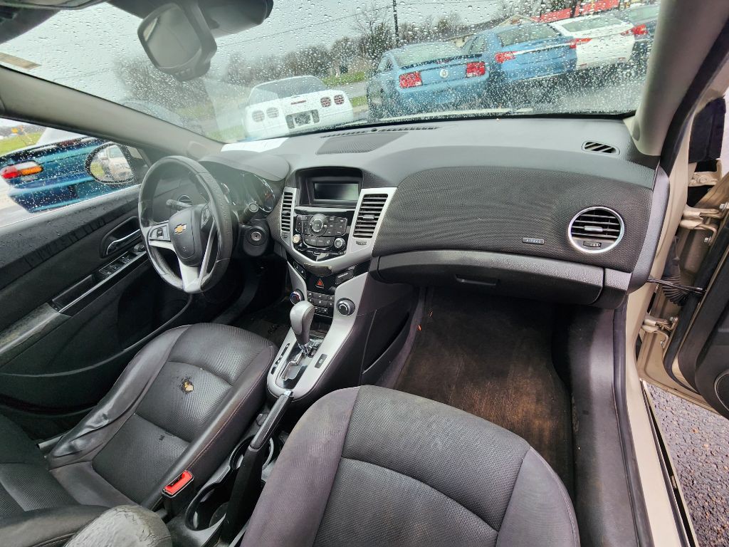 2013 Chevrolet Cruze Image 16