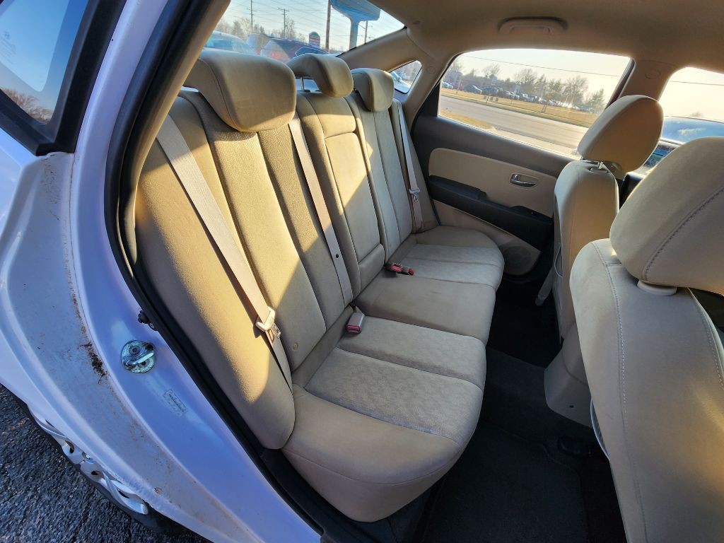 2010 Hyundai Elantra Image 19