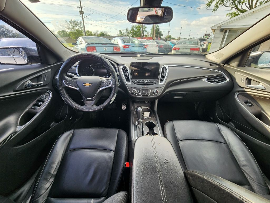 2016 Chevrolet Malibu Image 13