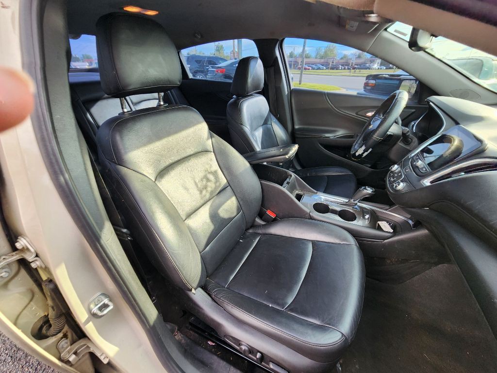 2016 Chevrolet Malibu Image 15