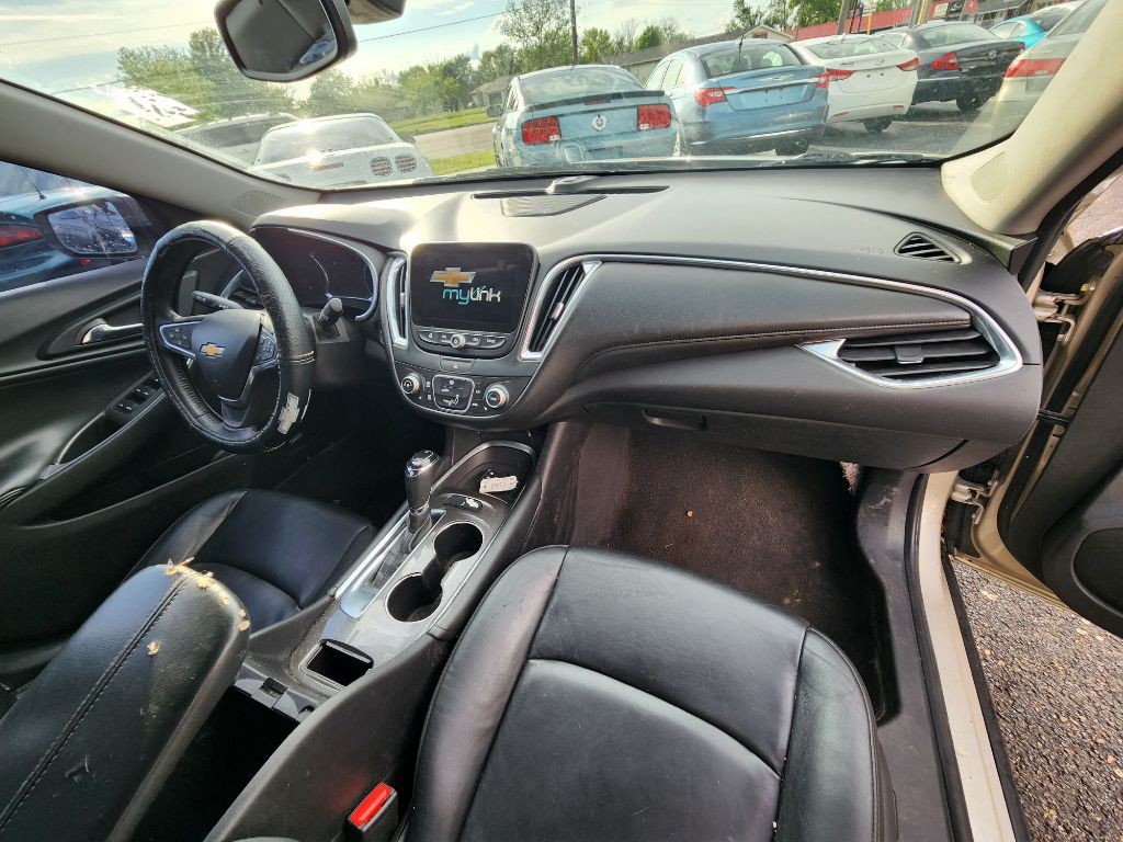 2016 Chevrolet Malibu Image 19