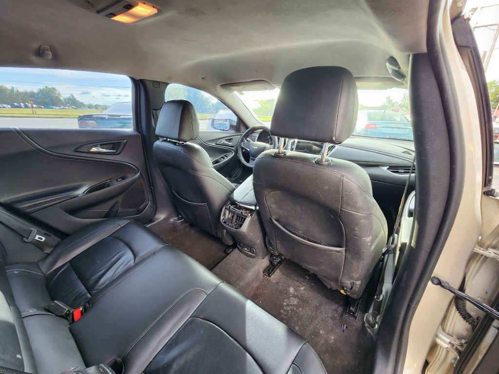 2016 Chevrolet Malibu Image 20