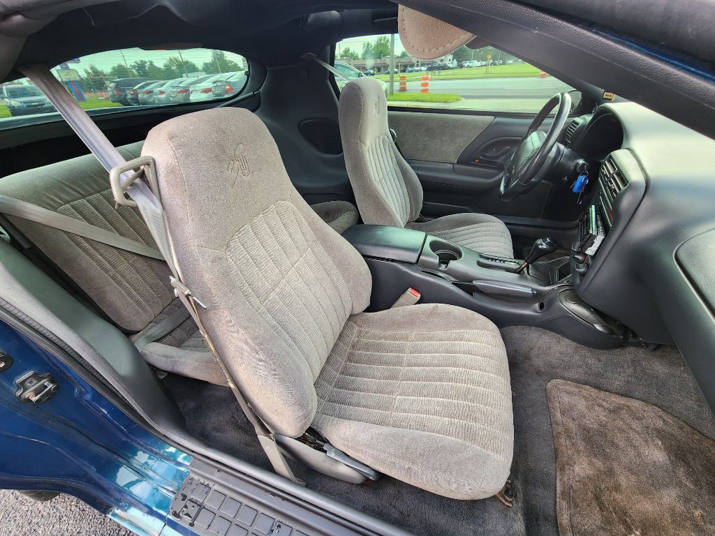 1997 Chevrolet Camaro Image 16