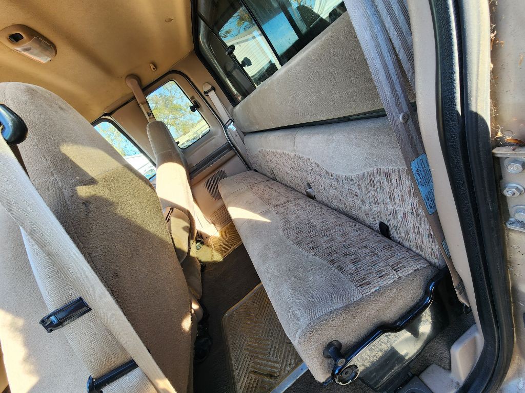 1999 Ford F-250 Image 18