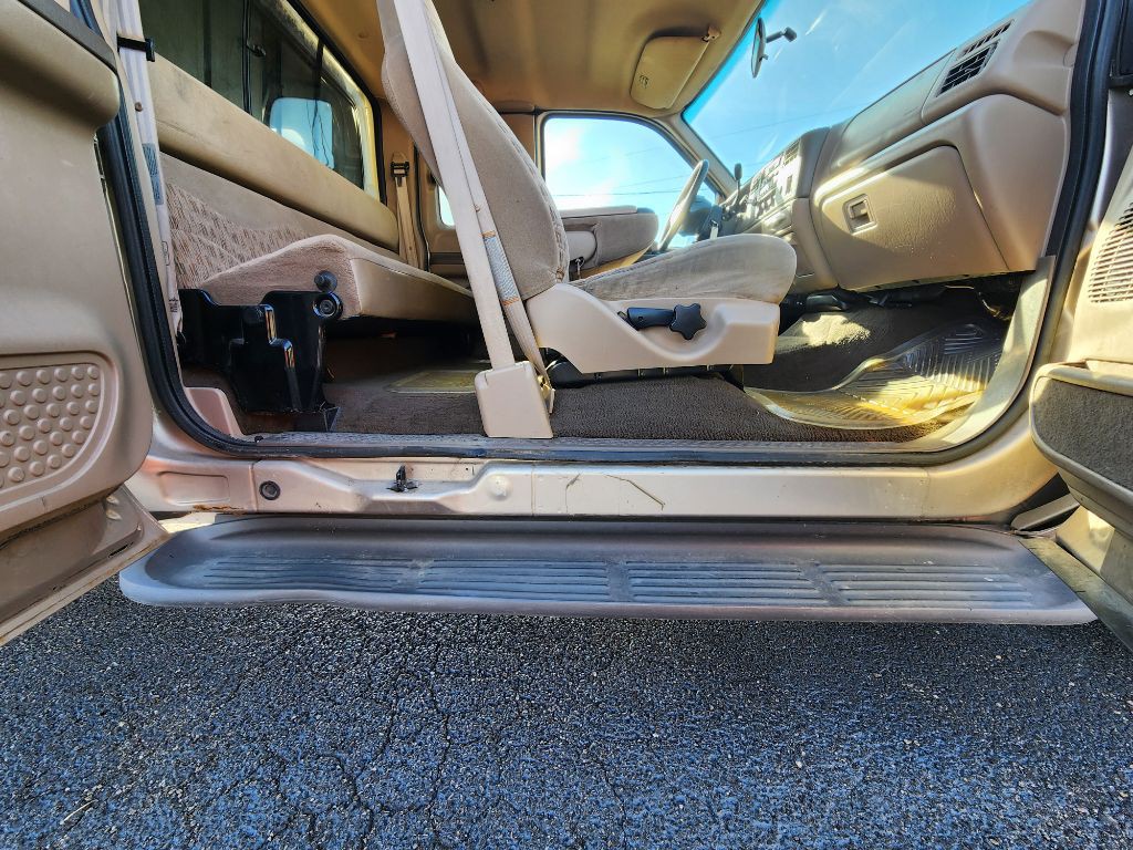 1999 Ford F-250 Image 19