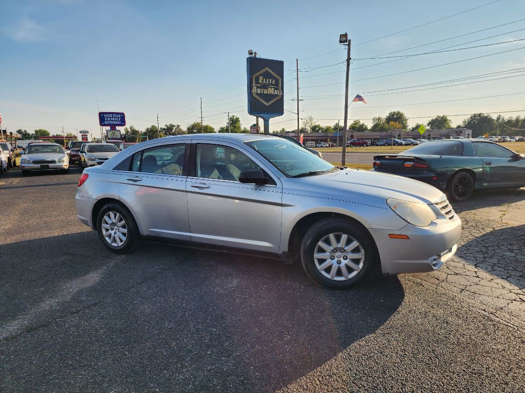 2010 Chrysler Sebring Image 4